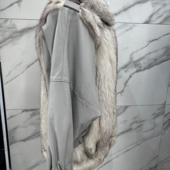 VINTAGE bomber leather jacket with Mink body - Picture 3 of 4